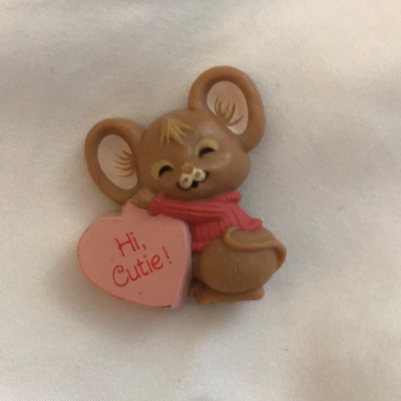 ⚡️FINAL PRICE⚡️ Vintage Hi Cutie! Pin/Brooch - Picture 3 of 5